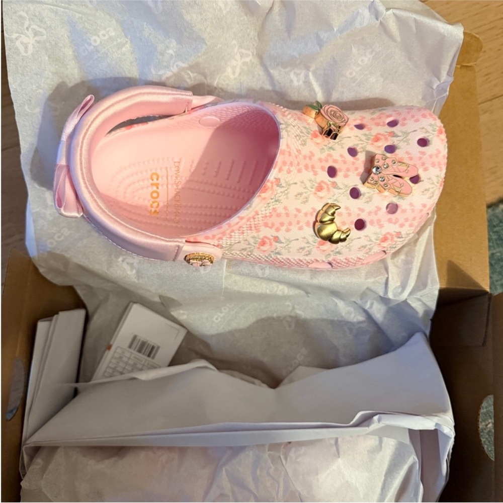 Love Shack Fancy x CROCS kids  pink floral size 2, NwT - Picture 3 of 7